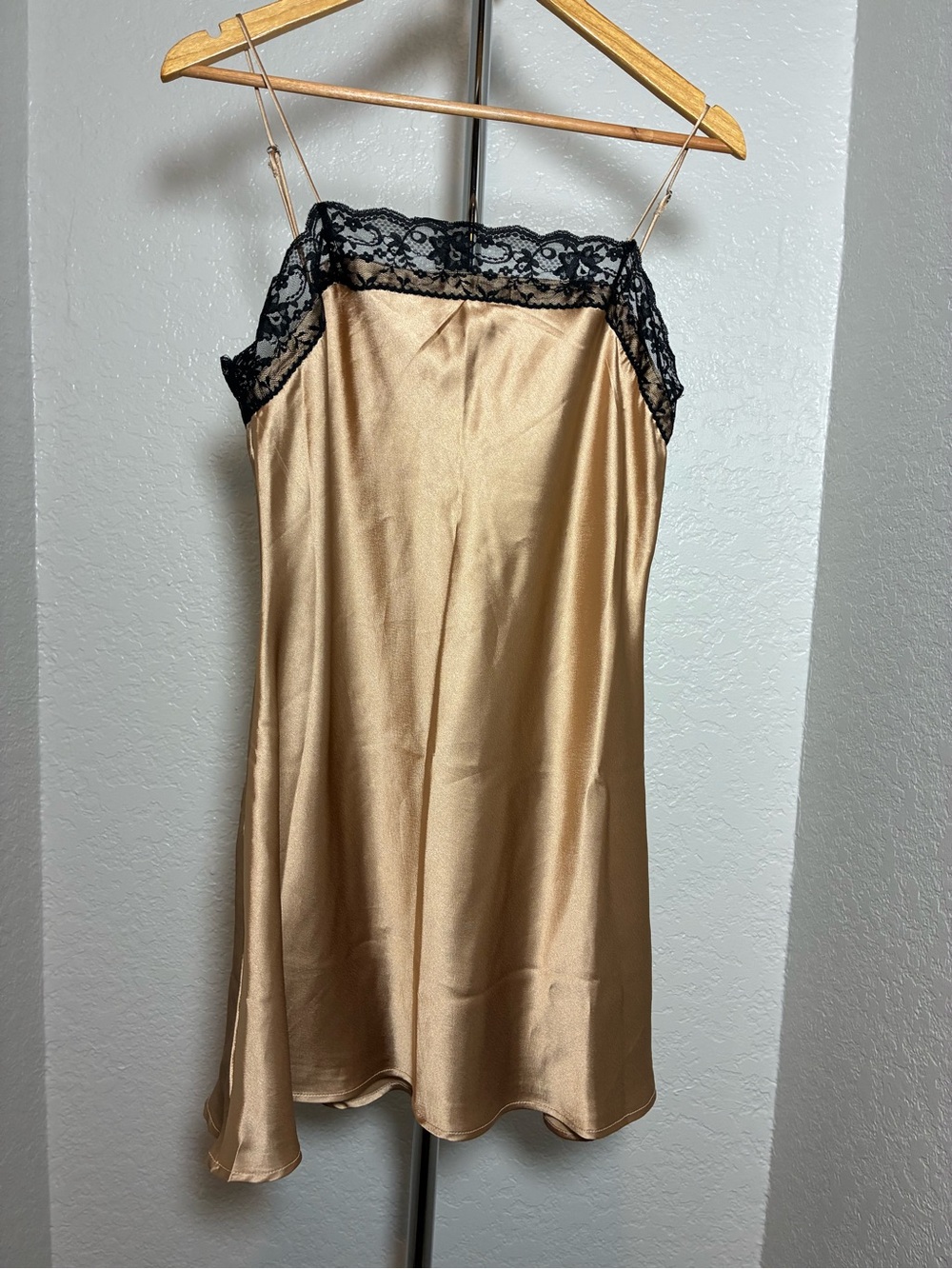 Abercrombie & Fitch Gold Satin Slip with Black Lace Trim Size Medium